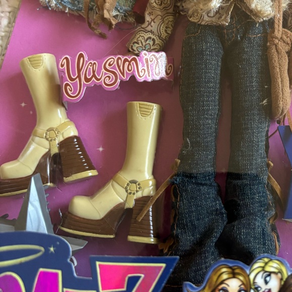 Bratz Yasmin Doll with Outfit and Boots - Picture 5 of 9